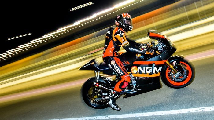 Όχι, δεν είναι στο Las Vegas! O Aleix Espargaro εντυπωσίασε για μία ακόμη φορά, Όχι, δεν είναι στο Las Vegas! O Aleix Espargaro εντυπωσίασε για μία ακόμη φορά, στο νυχτερινό τεστ που έγινε στο Κατάρ.